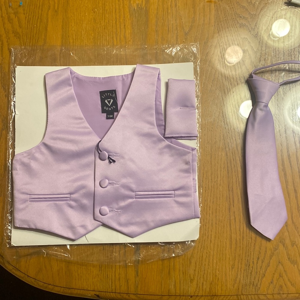 Lavender vest and tie for infant